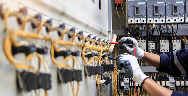 Professional Electrician technician working in Havre de Grace, MD